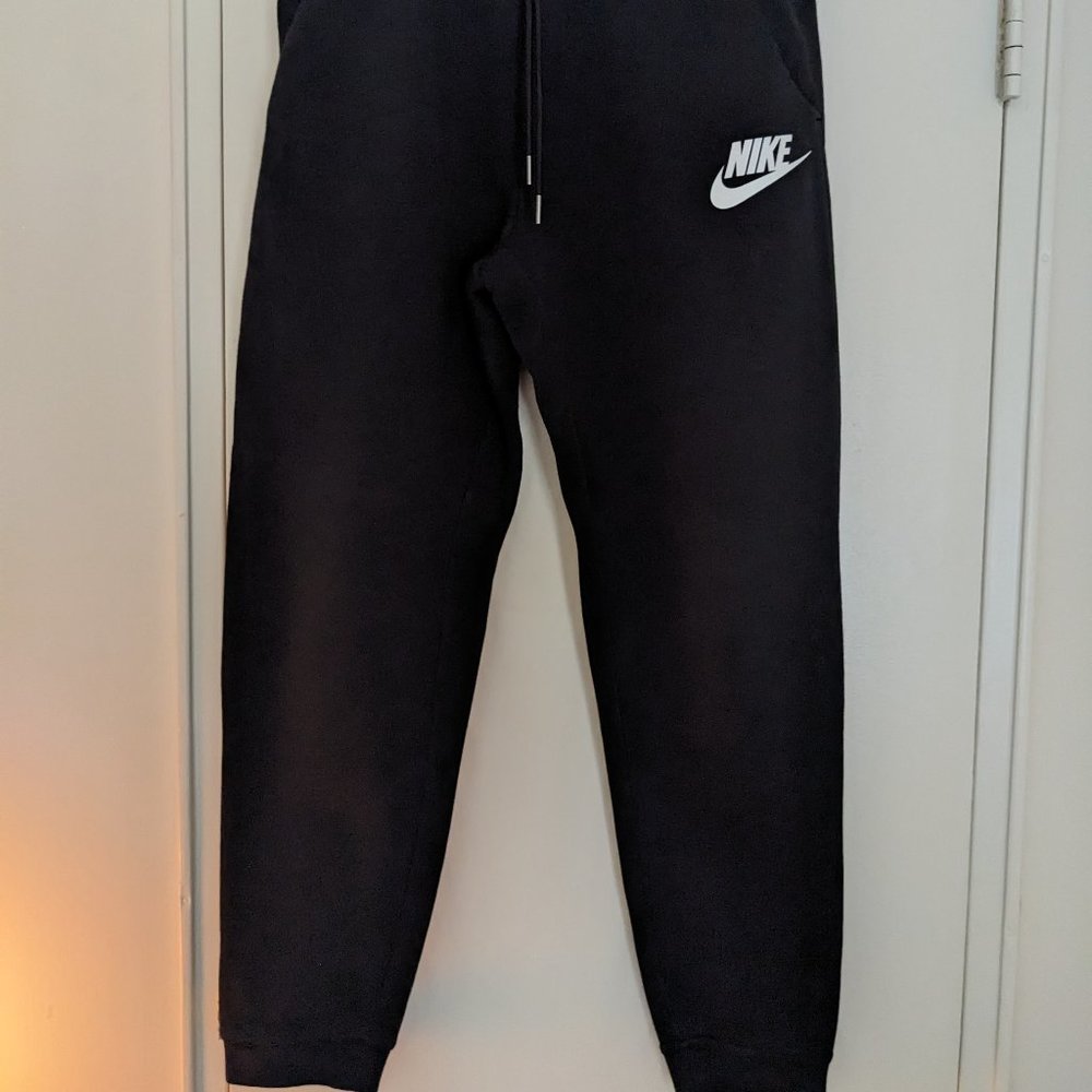 Nike Joggers small